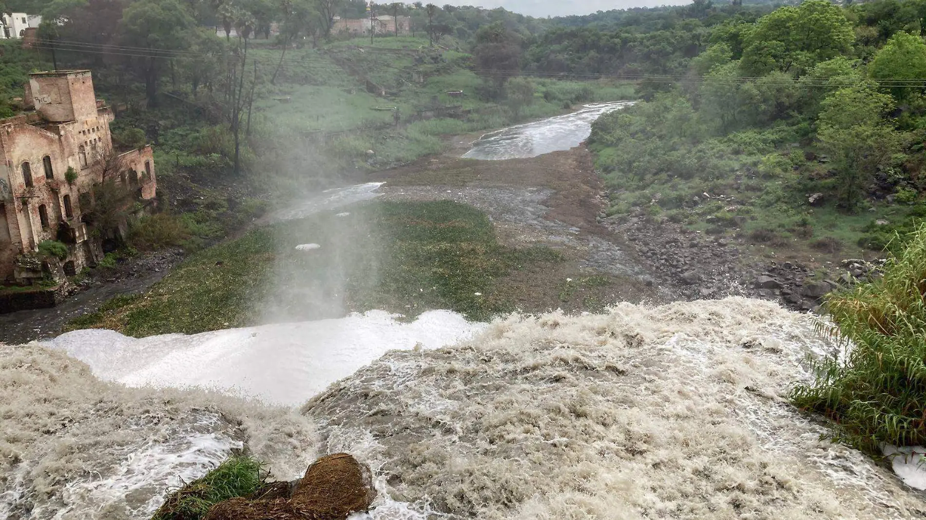 Río Santiago contaminado 5